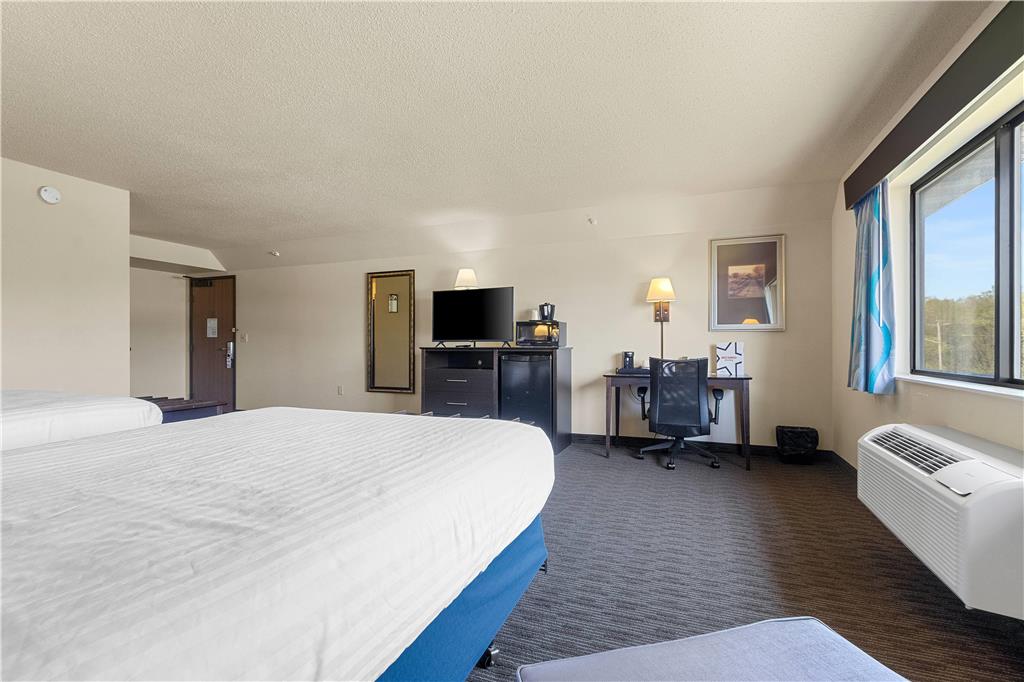 AmericInn by Wyndham Green Bay East - photo 75
