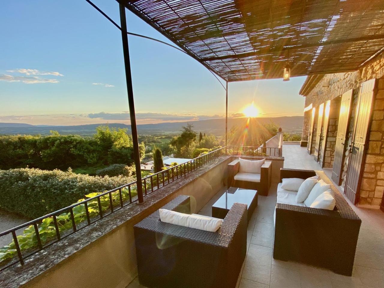 Provence Living — Roussillon