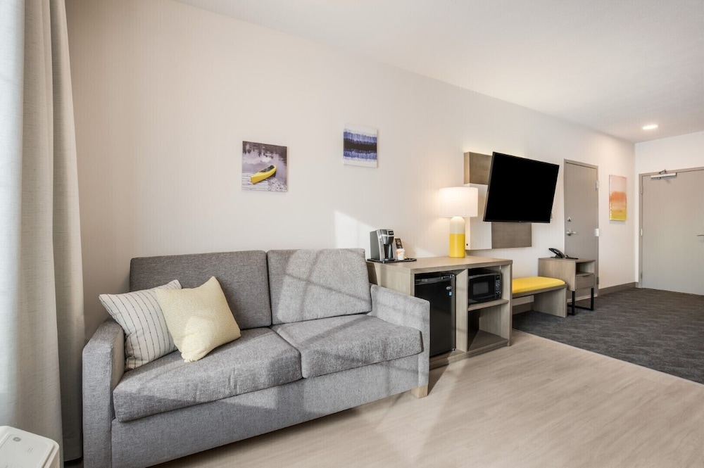 Comfort Inn & Suites Gaylord - photo 19