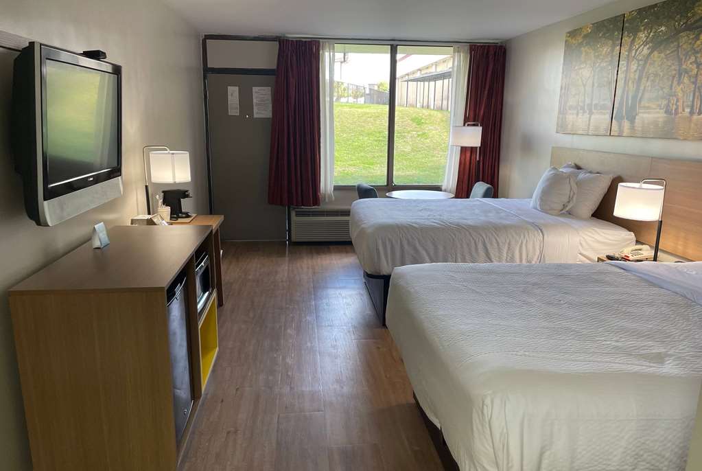 Days Inn by Wyndham Valdosta Near Valdosta Mall - photo 23