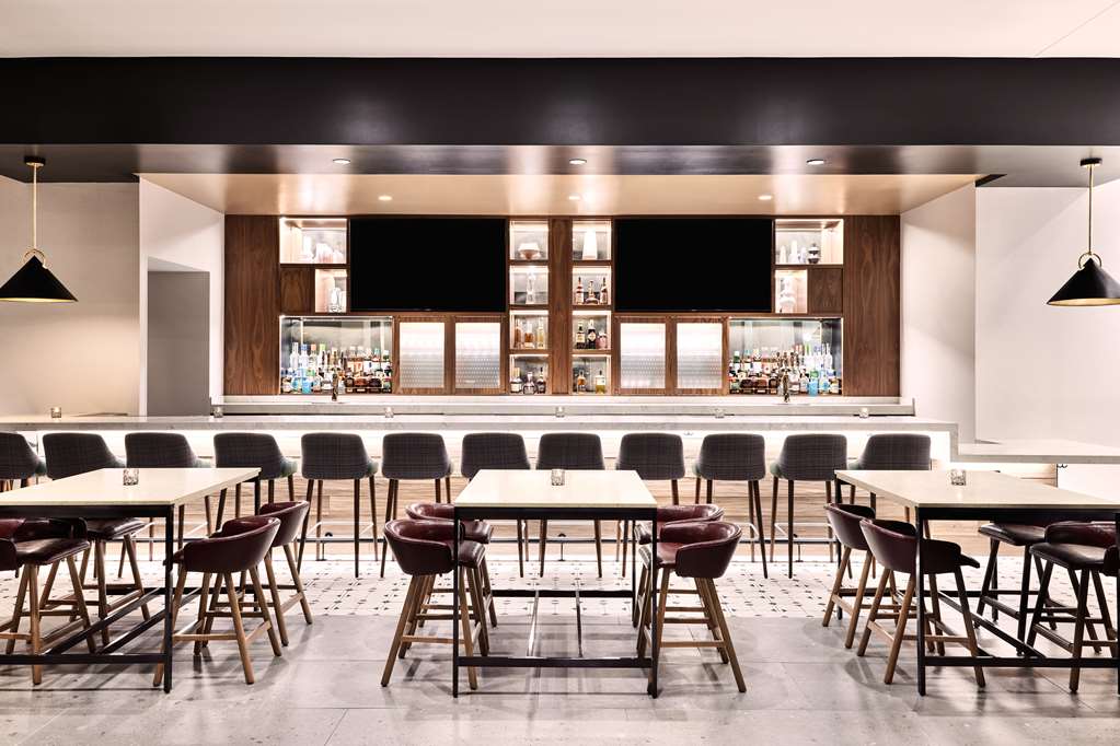 Hyatt Place Phoenix Downtown - photo 2