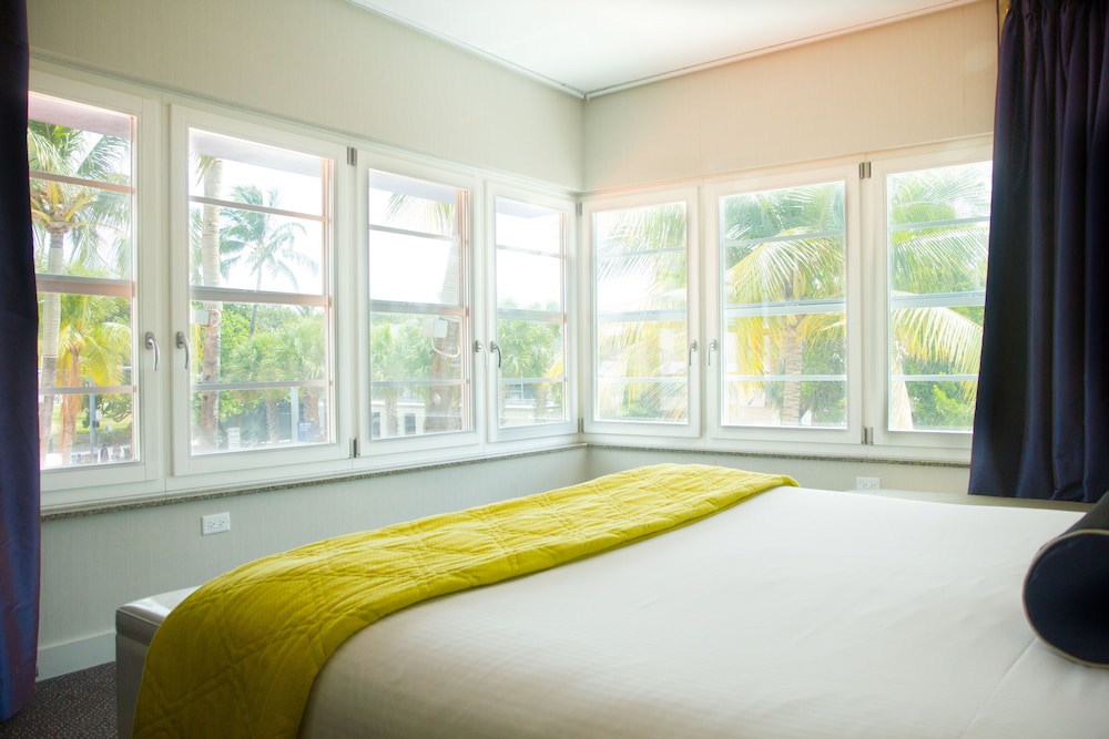 Hotel Breakwater South Beach - photo 37