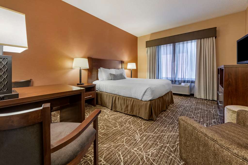 Best Western Plus Chelsea Hotel - photo 23