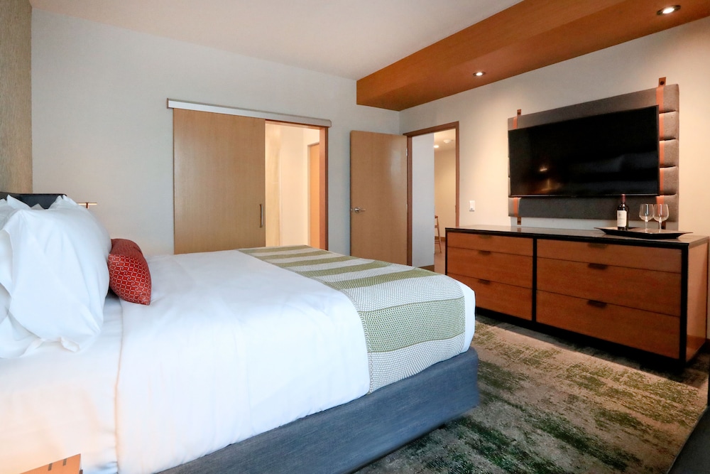 Emerald Queen Hotel and Casino Tacoma - photo 12