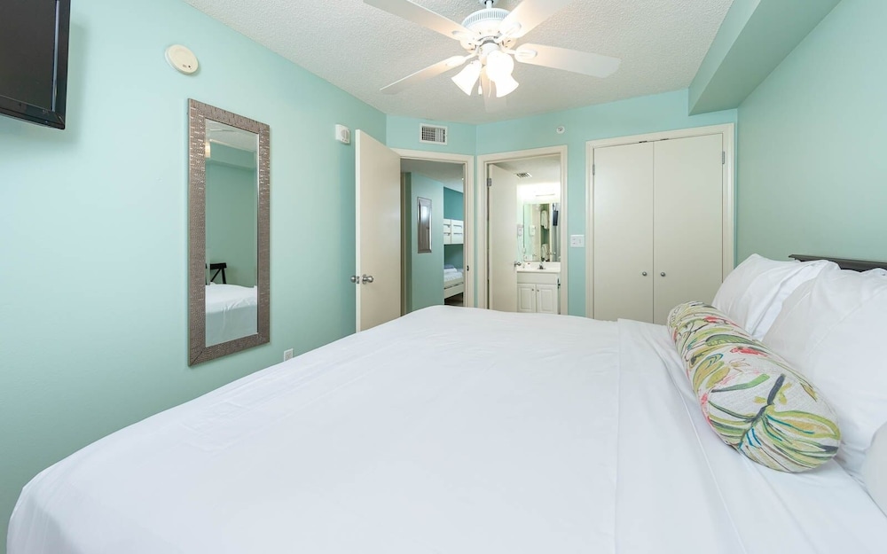 Phoenix All Suites Hotel 201 1 Bedroom Condo - photo 7