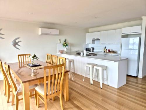 Elanora Tranquility At Emu Bay — 5-Star Luxury Hotel in Stokes Bay, Australia