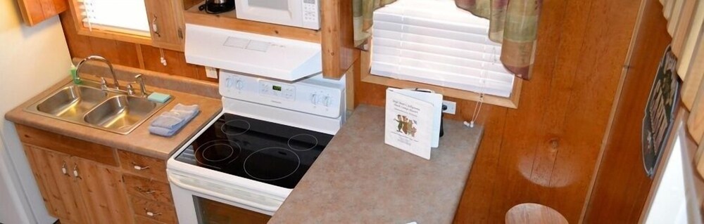 Yogi Bear's Jellystone Park Camp Resort - photo 13