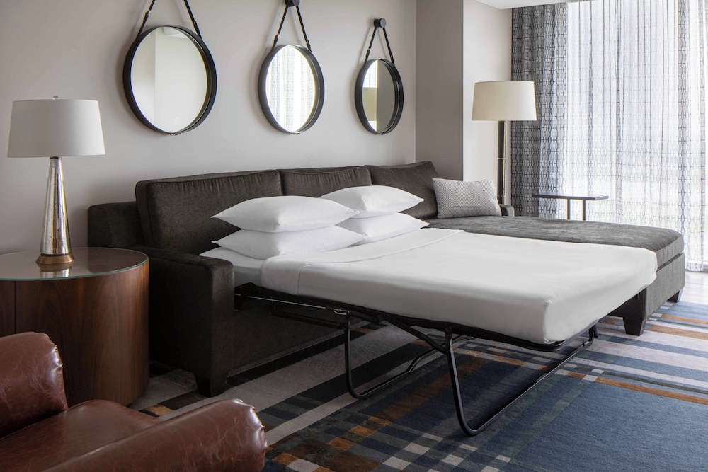 Omaha Marriott Downtown at the Capitol District - photo 17