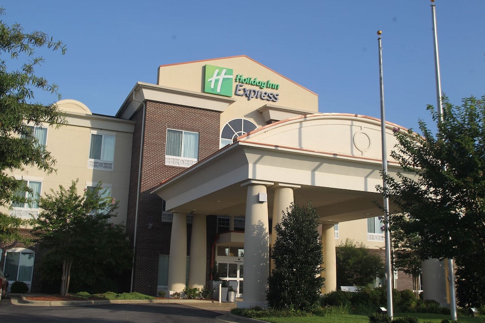 Holiday Inn Express Pembroke by IHG - photo 68