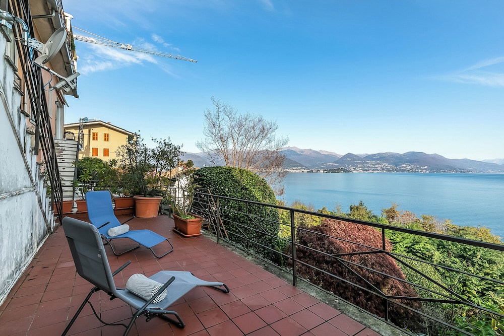 Infinity Lake View Terraced Casa — 4-Star Luxury Hotel in Stresa, Italy