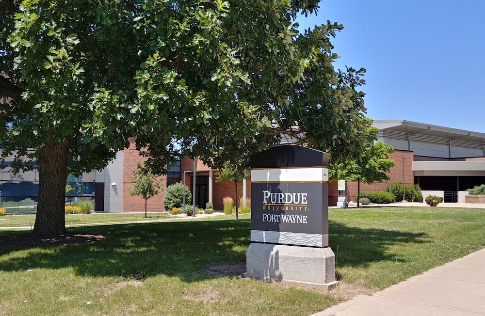 Holiday Inn Purdue Fort Wayne by IHG - photo 32