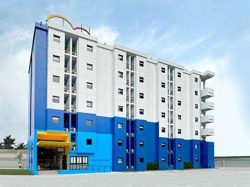 Hop Inn Si Racha in Si Racha, Thailand