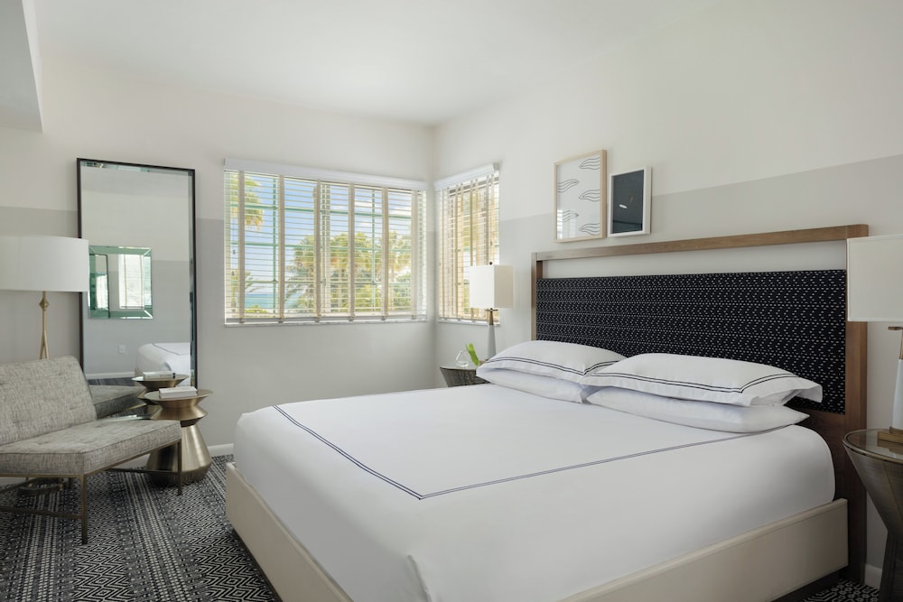 Kimpton Surfcomber Hotel by IHG - photo 11