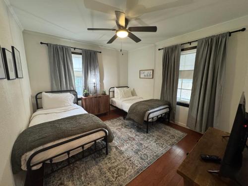 Tulsa Home Sweet Home King Bed Near Expo TU Dtwn — 4-Star Luxury Hotel in Tulsa, United States