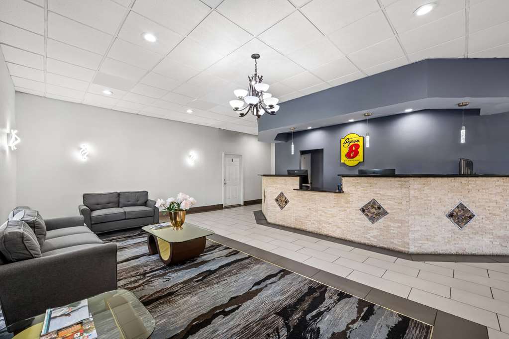 Super 8 by Wyndham Garysburg Roanoke Rapids - photo 9