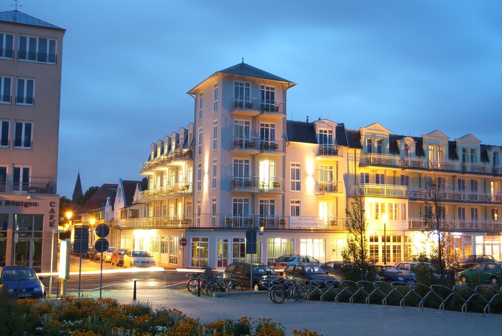 Hotel Front - Evening/Night