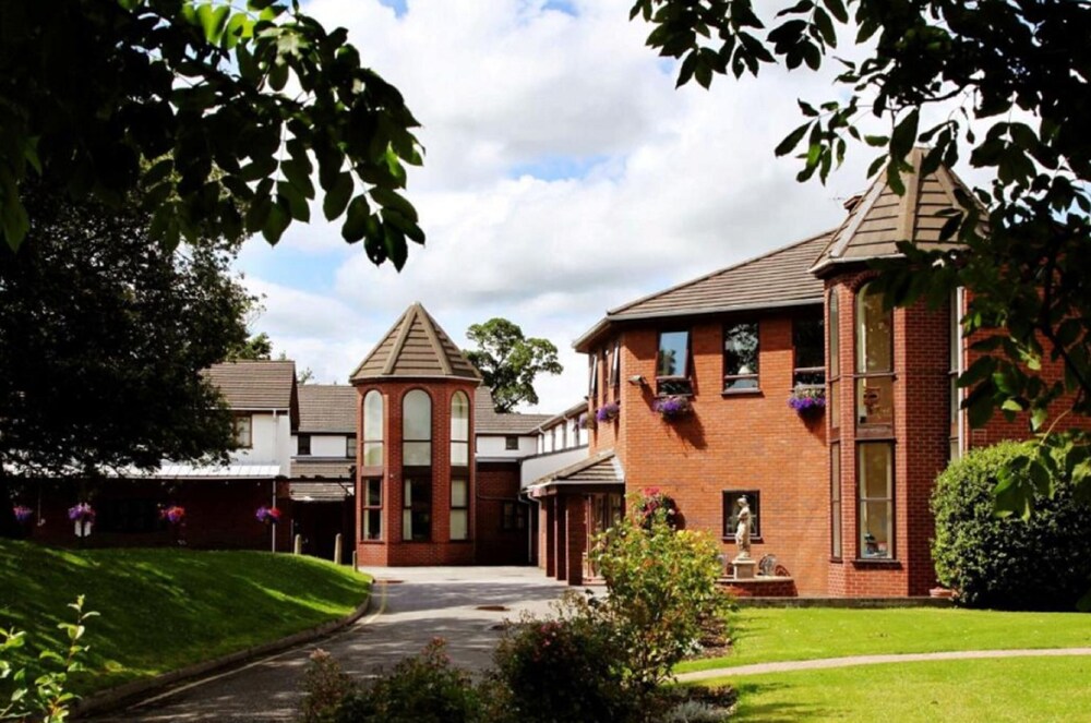 Beaufort Park Hotel and Conference Centre - carbon neutral hotel in Mold