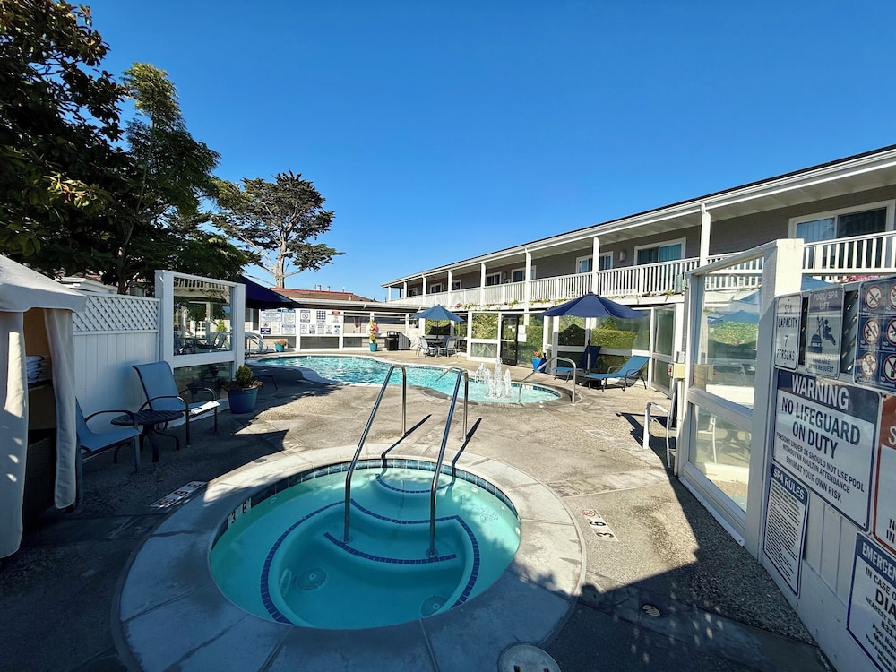 Monterey Bay Lodge - photo 42