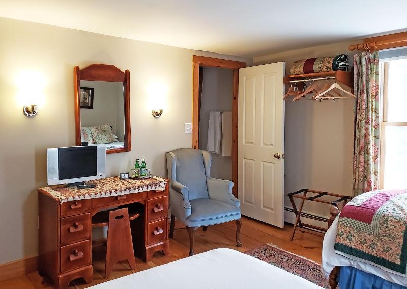 Highland Lake Inn - photo 32