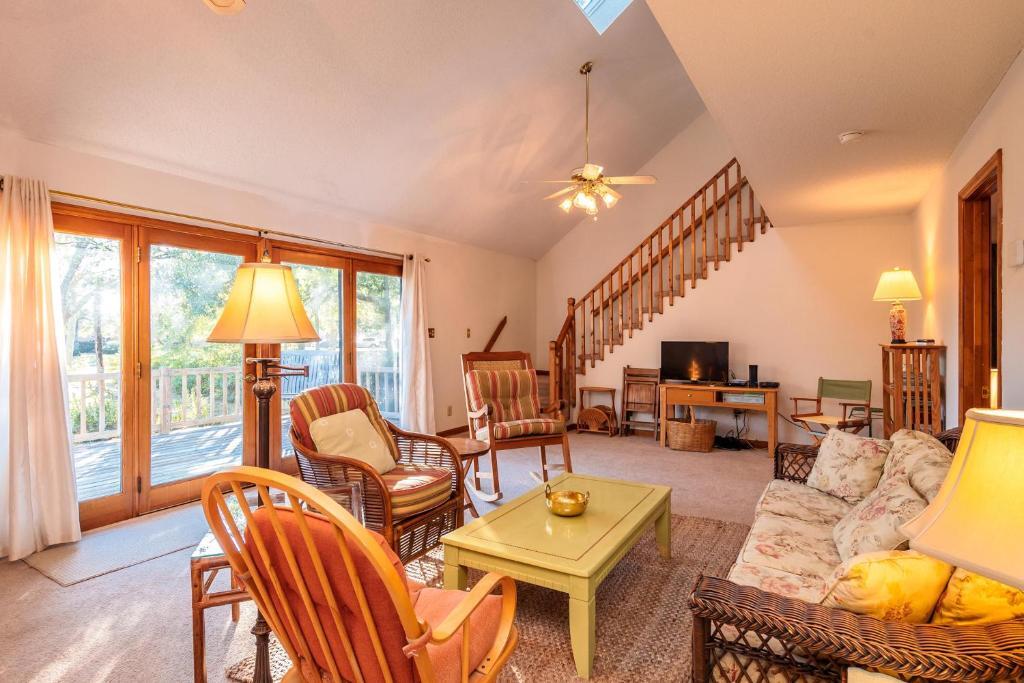 The Rectory by Oak Island Accommodations - photo 8