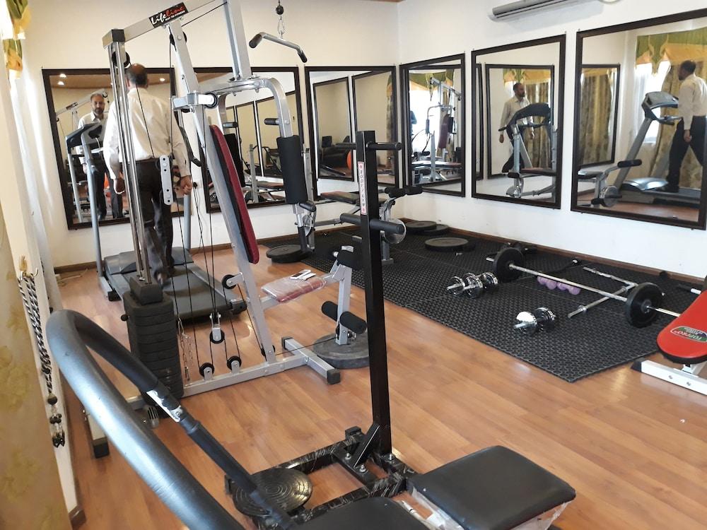 Mannat Resorts - carbon neutral hotel in Srinagar