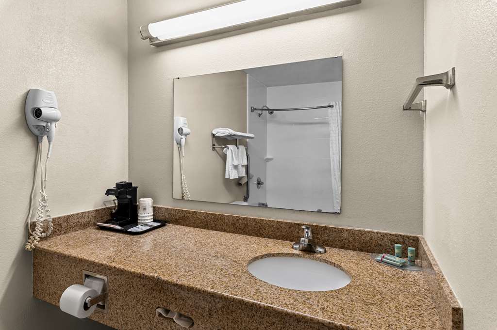 Best Western Presidential Hotel & Suites - photo 15