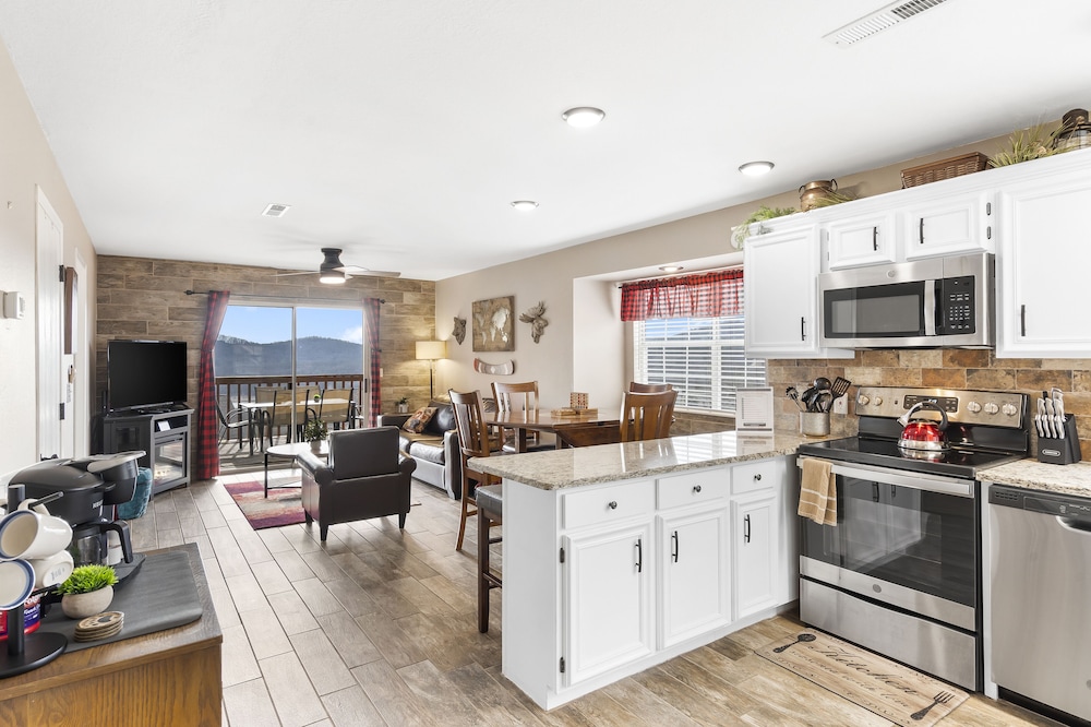 The Bear's Den - last minute hotel in Branson