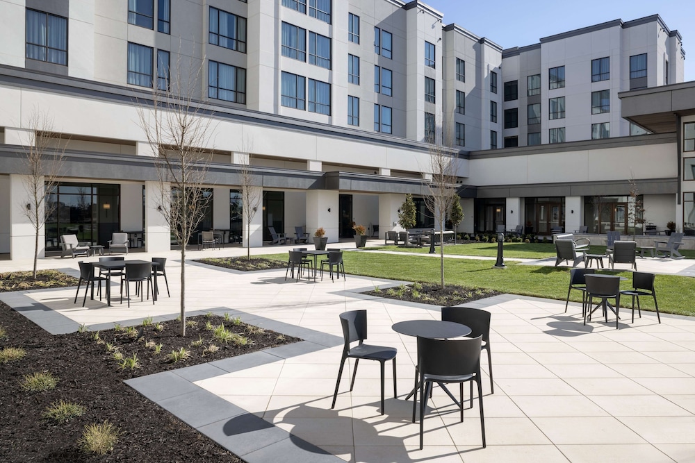 Embassy Suites by Hilton Bowling Green - photo 47