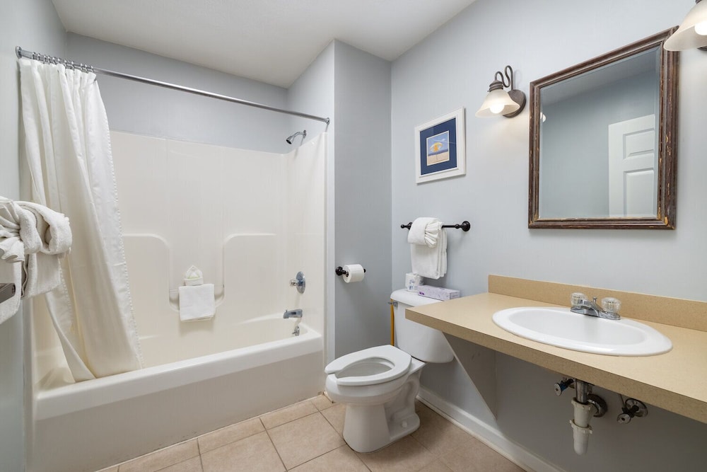 Old Harbor Inn - photo 259