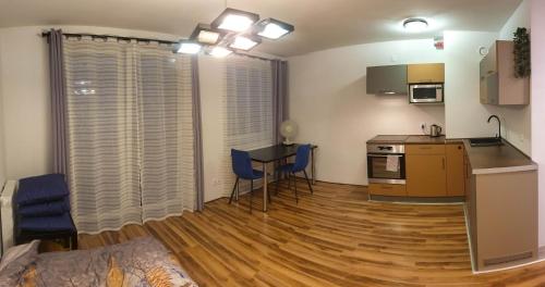 Mini Apartament Kraków PN Cracow NORTH z parkingiem — 4-Star Luxury Hotel in Krakow, Poland