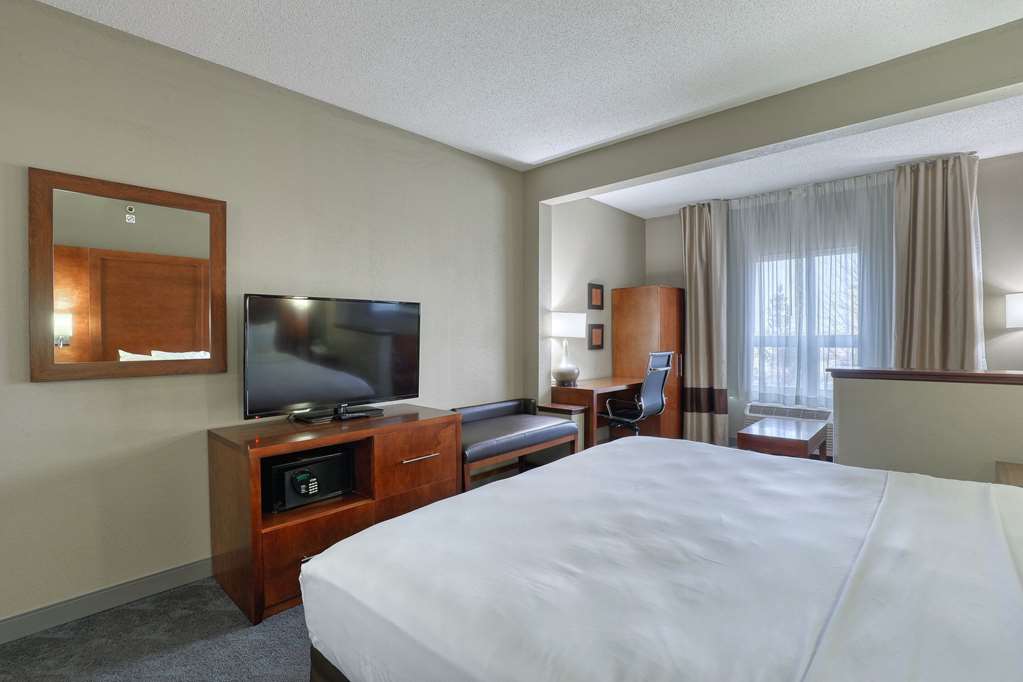 Comfort Suites Madison West Middleton - photo 28