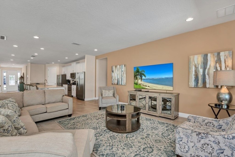 Reunion Golf Resort 8 Bed 8 Bath Amazing Pool Home 8 Bedroom Villa by RedAwning - photo 26