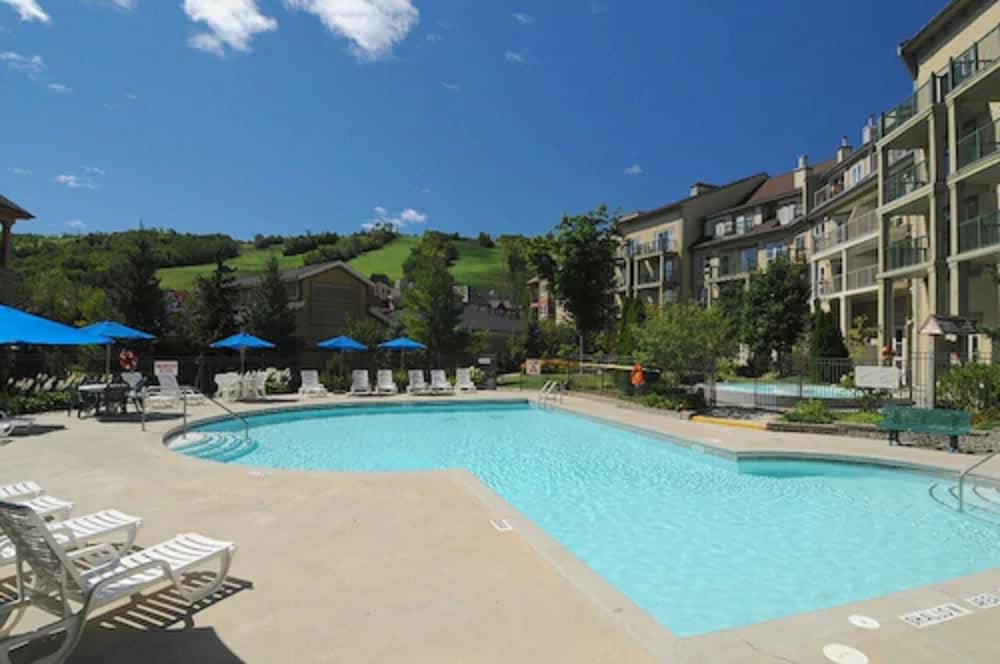 Blue Mountain Resort Village Suites in Collingwood, Canada