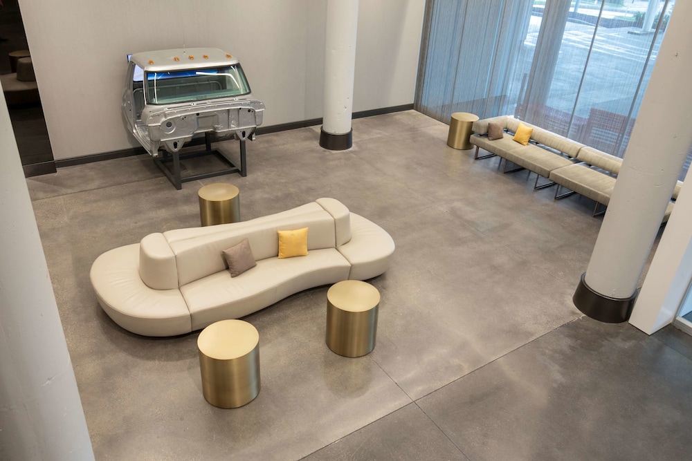 The Summit Hotel - photo 10