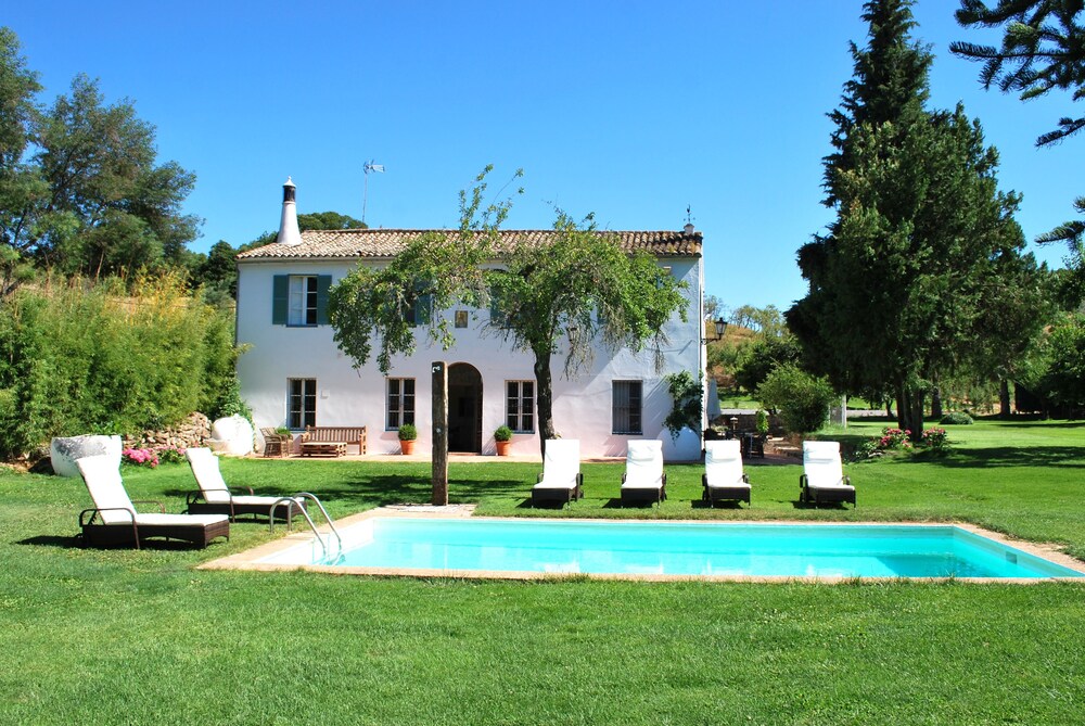La Escribana - carbon neutral hotel in Constantina