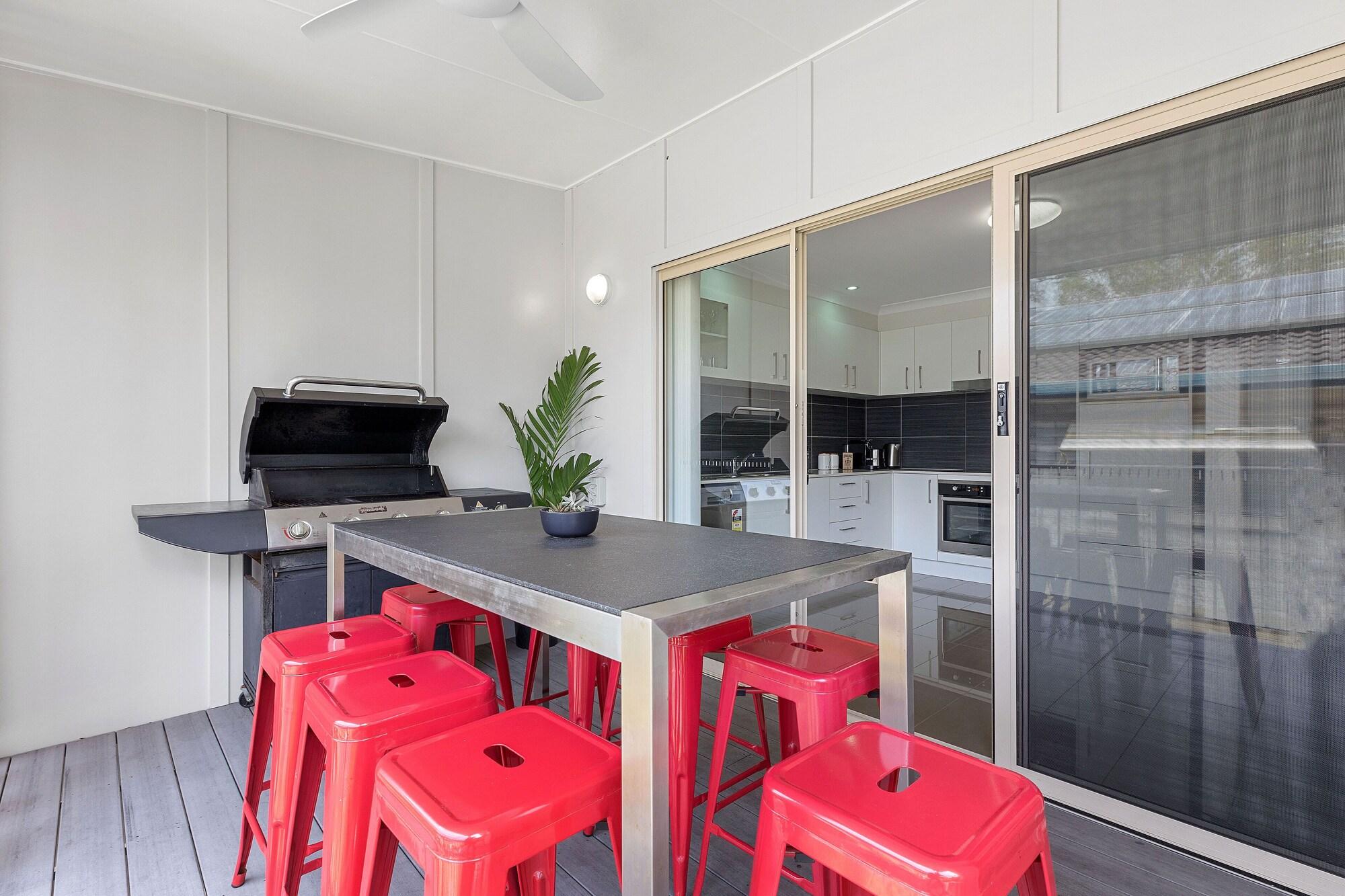 3br 3bth Walk To Beach City Centre — Maroochydore
