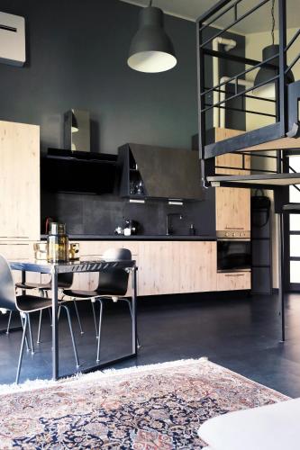 ComeCasa Loft Navigli 2 bedrooms — 4-Star Luxury Hotel in Milan, Italy