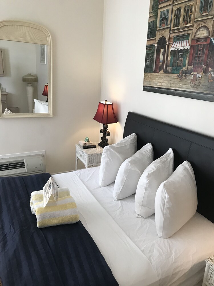 New Orleans House Gay Men Adult Resort - photo 21