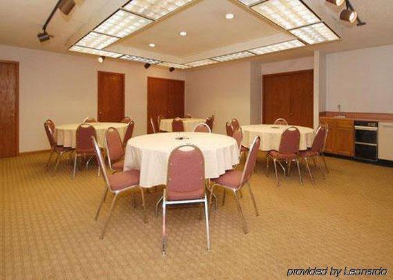 Quality Suites - photo 9
