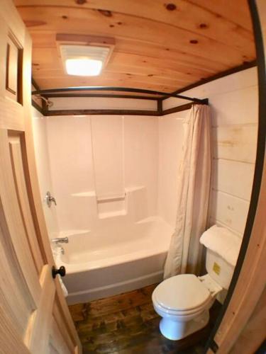 Tiny Home Cottage Near the Smokies #6 Greta - photo 9