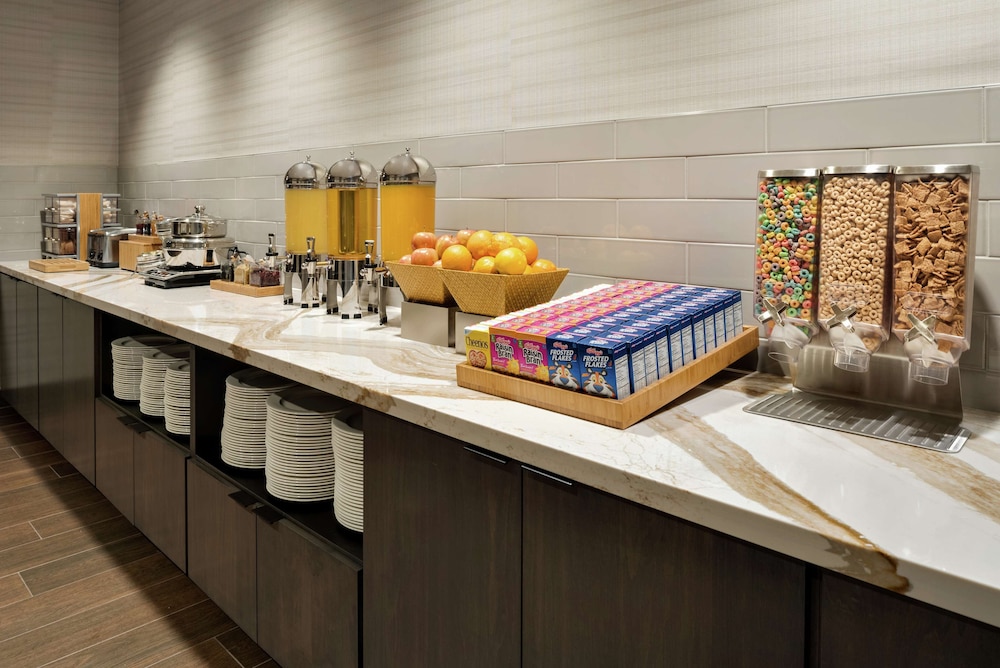 DoubleTree by Hilton St. Paul East - photo 33