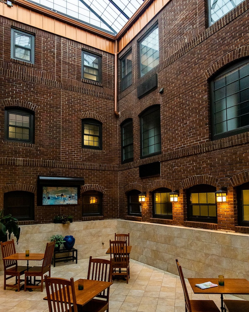 The Calvert Hotel - photo 24