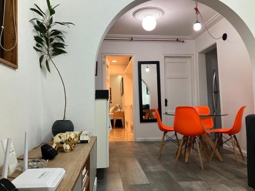 Newly remodeled cozy and modern Condesa apartment — 4-Star Luxury Hotel in Mexico City, Mexico