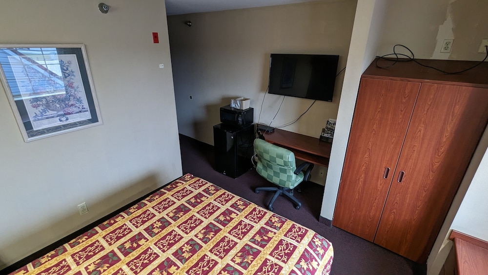 Knights Inn Saint Clairsville - photo 5