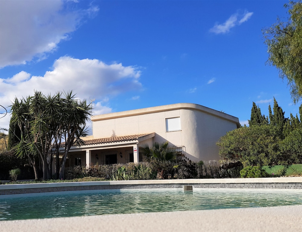 Lavinia Naturist Resort — hotel in San Vicent Del Raspeig