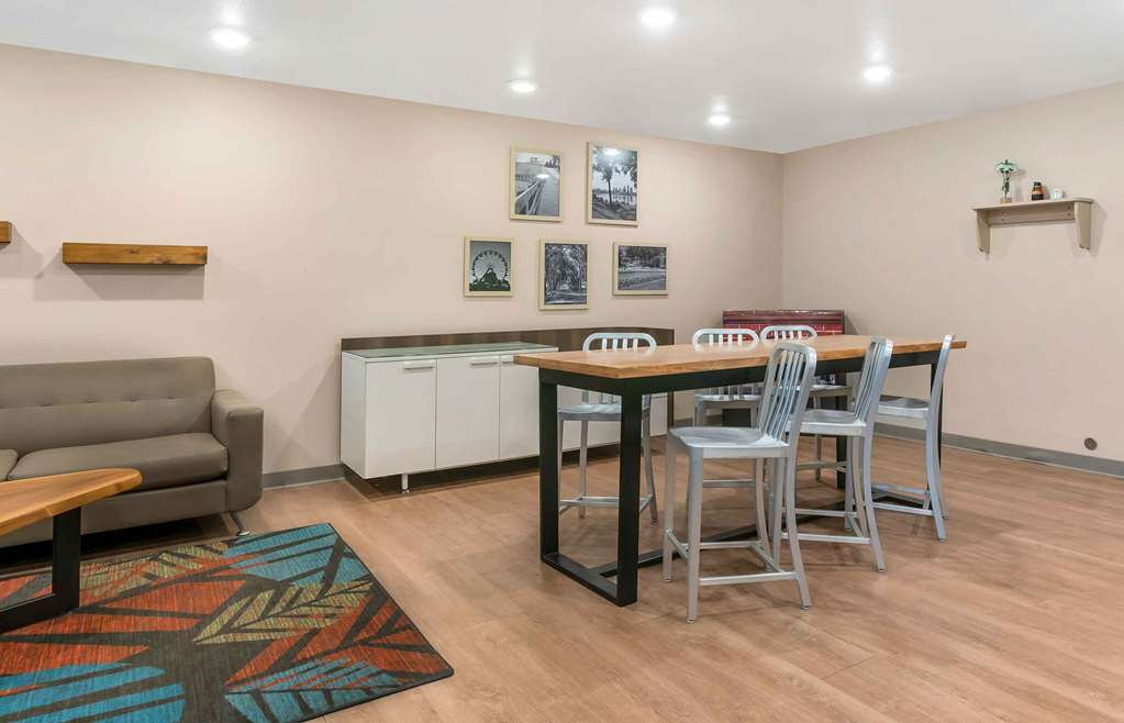 Extended Stay America Select Suites Louisville Airport - photo 8