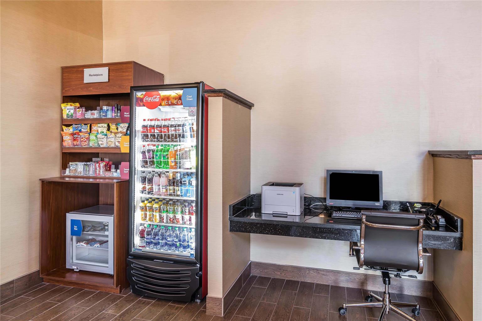 Comfort Suites Fort Wayne North - photo 27