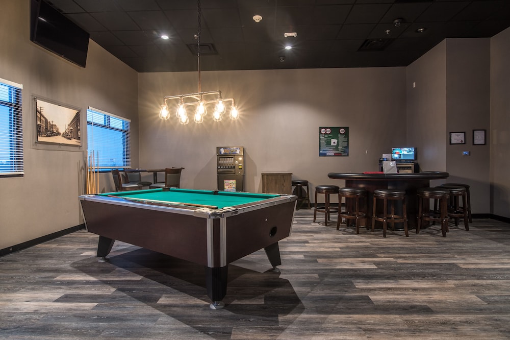 Astoria Hotel and Event Center - photo 28