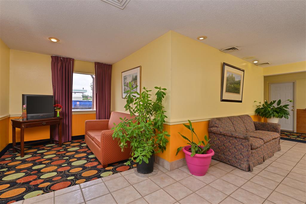 Americas Best Value Inn & Suites Albemarle - photo 4