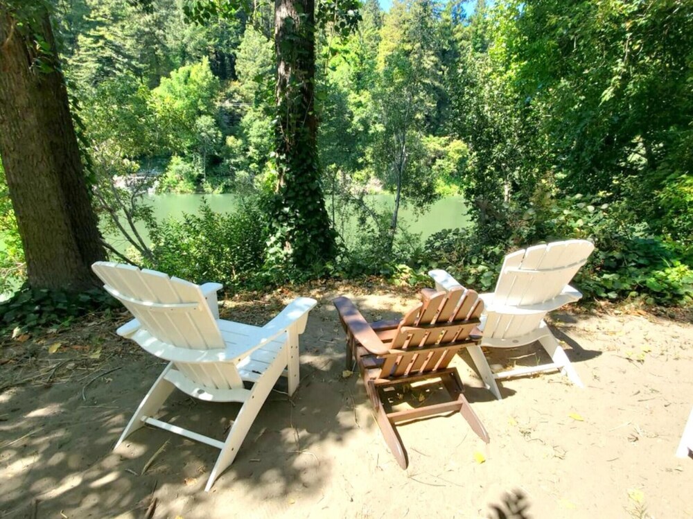 Reflections Seasonal Dock & Kayaks Hot Tub Fire Table BBQ HUGE yard Horseshoes Dog Friendly - photo 13